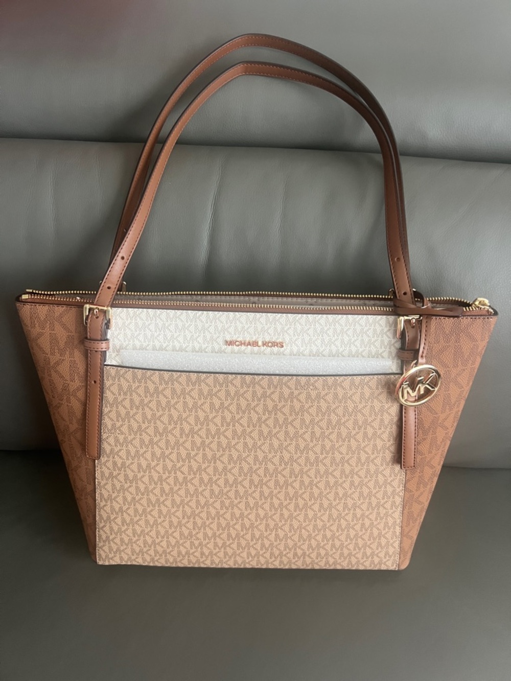 Michael Kors voyager Camel Brown Tote Bag with Gold Hardware